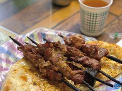 -艾力江和田馕坑烤肉店