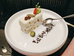 -无锡鼎尚皇冠酒店