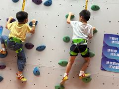 -蓝天攀岩-青少年训练(罗湖益田假日广场店)