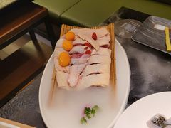 -得意咚瓜·顺德鱼生·冬瓜火锅(深圳首店)