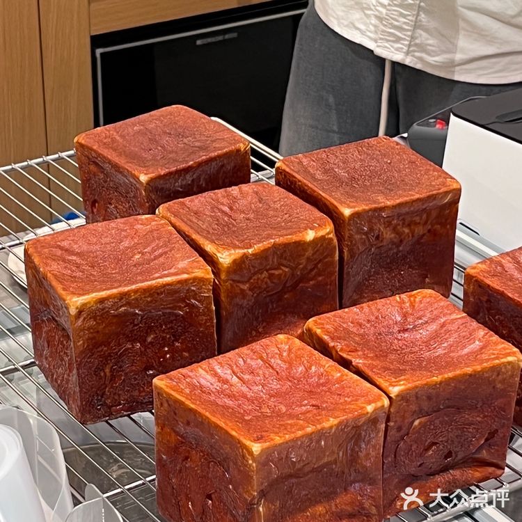 🍞封神‼️‼️‼️武定路掌管碱水吐司的神‼️