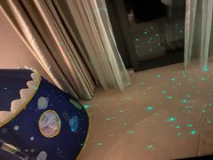 -上海滴水湖皇冠假日酒店