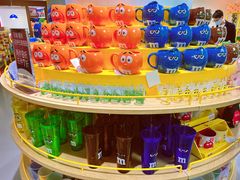 -m豆巧克力世界(上海世茂广场店)