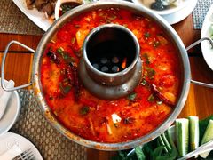 -Chom Cafe and Restaurant