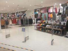 -优衣库(石家庄裕华万达广场店)