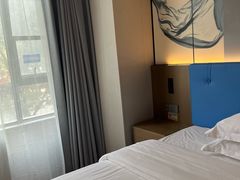 -丽辰酒店(深圳翻身地铁站店)