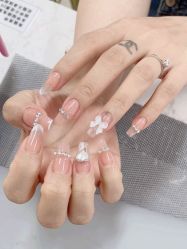 -尤米一站式美甲美睫