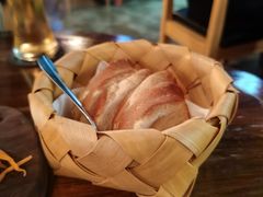 餐前面包-羽深肉铺 Steak & Wine