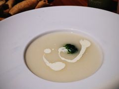 奶油西兰花土豆浓汤-缦云里花园餐厅