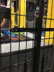 -蹦贝运动中心·蹦床·攀岩·闯关(龙岗店)