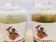 超浓渣女手打柠檬茶-咕摩柠·手打柠檬茶(金湖店)