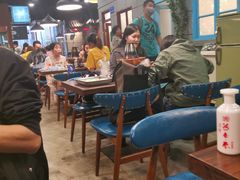 大堂-超越炭火牛蛙火锅鸡(河东店)