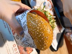 -The Habit Burger Grill 哈比特汉堡(复兴soho店)
