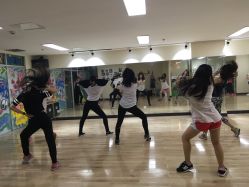 点击看大图 -Hyun极炫舞蹈