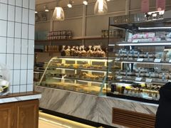 面包甜点陈列柜-老大昌(淮海中路店)
