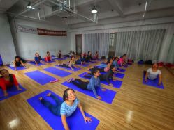 -亚太瑜伽普拉提学院