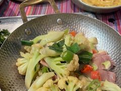 -香巴拉云南餐厅(华莱坞店)