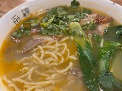 牛肉双拼猪头肉汤面-每碗面馆(新鸿安大厦店)