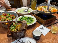 -老滇山寨•云南特色菜•地方菜•民族风情歌舞表演(金碧店)