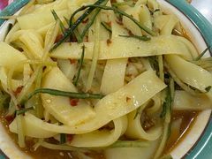石河子的凉皮-清真·玛丽亚新疆菜主题餐厅(浙江中路店)
