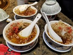 -沪小二炭火蛙锅(淮海中路美食不夜城店)