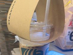 -星巴克(青岛火车北站候车大厅店)