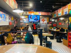 大堂-肥汁米蘭香港米线(长宁来福士店)