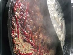 -瓜西西重庆火锅(花溪店)