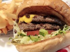 -The Habit Burger Grill 哈比特汉堡(复兴soho店)