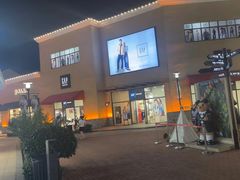 -百联奥特莱斯广场(武汉盘龙店)
