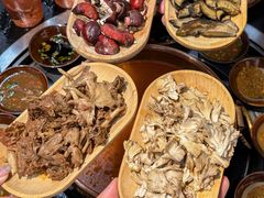 -阿山卓·野生菌火锅·纳西火塘烤肉