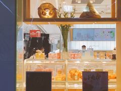 面包甜点陈列柜-好利来(新华百货店)