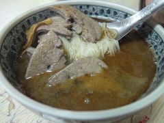 -六合夜市