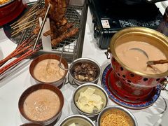 -百彦蒙古包·碳烤羊排·手抓羊肉(万江首店)