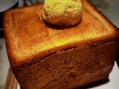 面包诱惑-绿茶餐厅(同成街华联店)