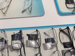 -J-Optical佳视明眼镜·蔡司视觉(青岛金茂览秀城店)