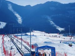 -鳌山滑雪度假区