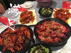 -巴厘龙虾·榜首油焖大虾(音乐学院·沿江酒馆店)