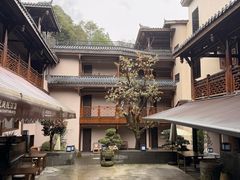 -华冠悠岚·庭院餐厅(青城后山店)