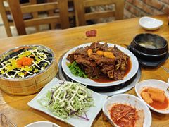 -喇喇排骨火锅·传统韩式脊骨汤(望京西园总店)