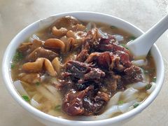 牛腩拼猪肠粉-海幢瑞芳饮食店