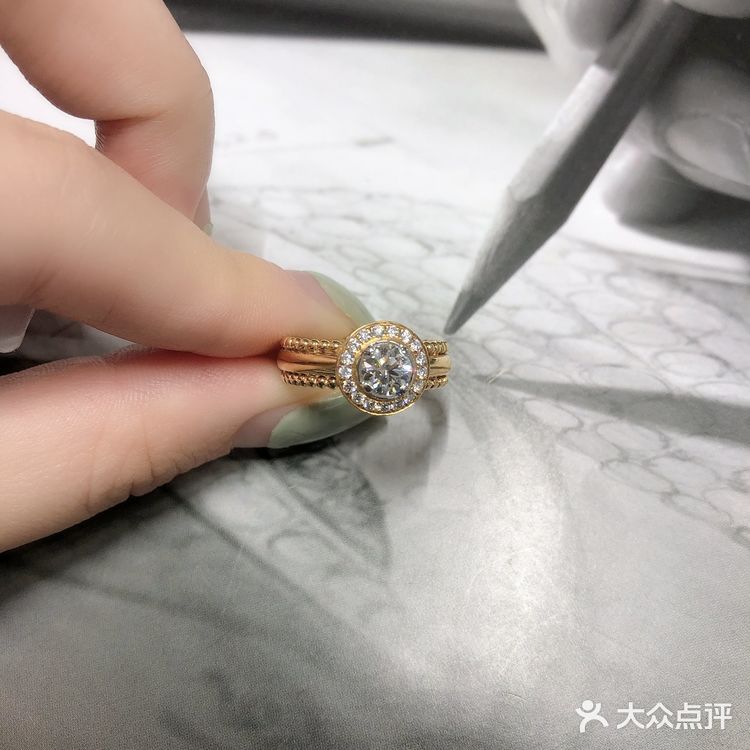 不一样的婚戒[调皮]