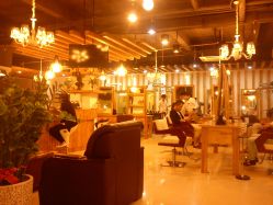 点击看大图 店内环境-瀛派美发沙龙