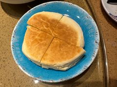 酸奶饼-蒙亨·手把肉·蒙古包文化主题餐厅(天恒广场店)