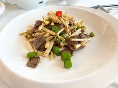 花生芽黑椒牛柳-名甬鲜坊·宁波海鲜(爱琴海店)