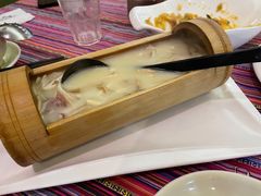 -香巴拉云南餐厅(华莱坞店)