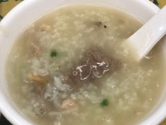 咸鱼瘦肉粥-芳姨广东砂锅粥(张庄路店)