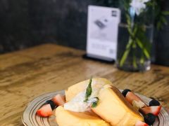 莓果奶油芝士舒芙蕾松饼-UPPER KITCHEN(延安路店)