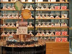 -Laderach 莱德拉(上海环贸iapm店)