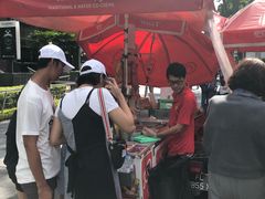 -詹爷爷乌节路街头冰淇淋